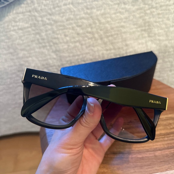 Prada SPR 07P-A Sunglasses Black EUC - Picture 6 of 13